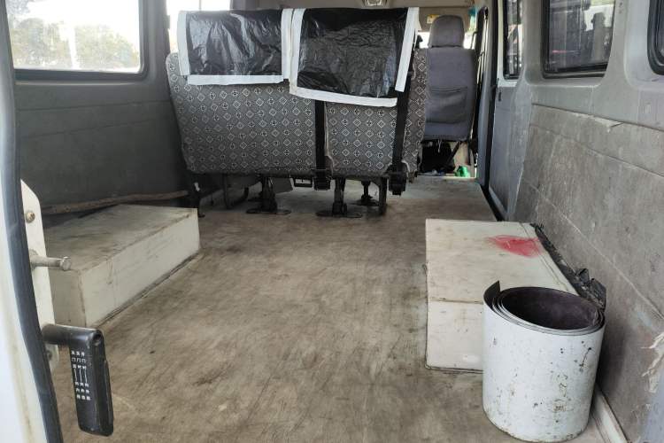 Used Iveco Power Daily 2017 2.5T Deluxe A37 High-Roof 6-7 Seater Bus 47Z5 Trunk