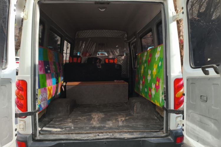 Used Iveco Power Daily 2017 2.5T Deluxe A37 High-Roof 6-7 Seater Bus 47Z5 Trunk