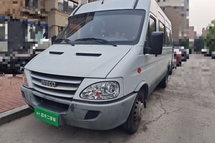 Used Iveco Power Daily 2017 2.5T Classic A37 Mid-Roof 7-Seater Bus 47Z5 Guazi used car, China used car export, Used car for sale, Used cars, Cheapest cars for sale
