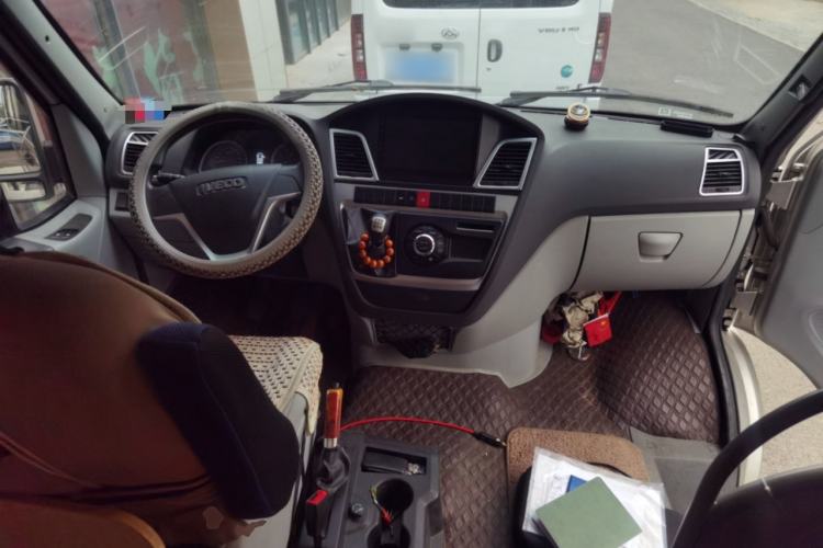 Used Iveco Power Daily  Center Console