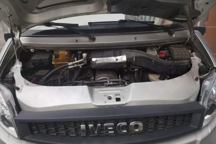 Used Iveco Power Daily  Engine Bay
