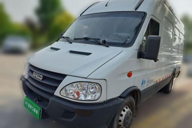 Used Iveco Power Daily 2018 EL46 Less-Than-Truckload Logistics Vehicle 78 kWh 4 Doors