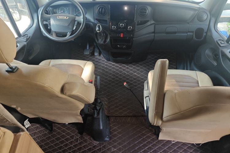 Used Iveco Power Daily  Center Console