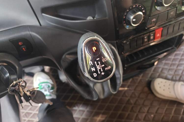 Used Iveco Power Daily  Gear Lever