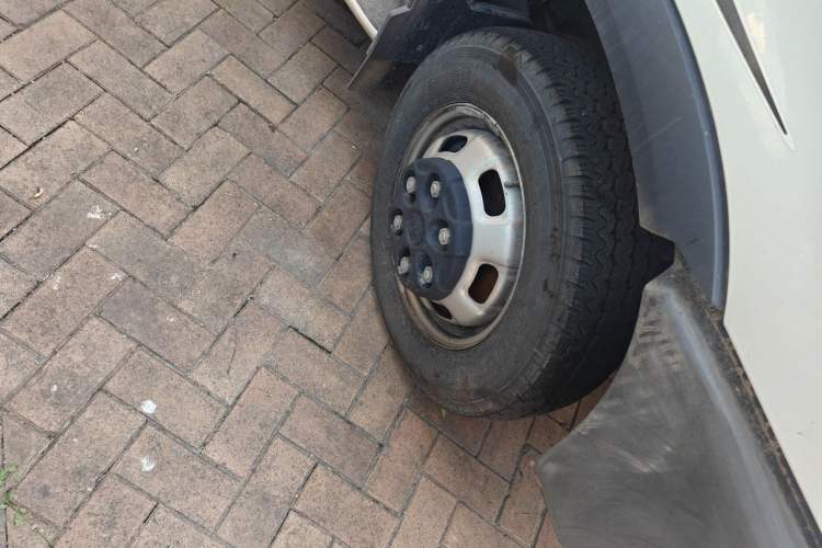 Used Iveco Power Daily  Right Front Wheel Hub
