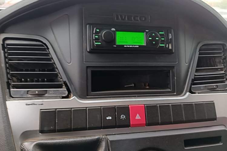 Used Iveco Power Daily  Audio And AC Panel