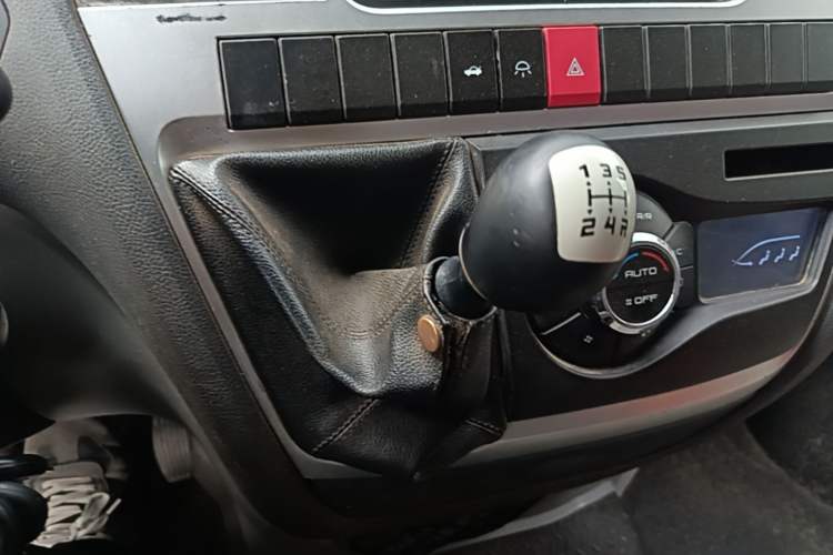 Used Iveco Power Daily  Gear Lever