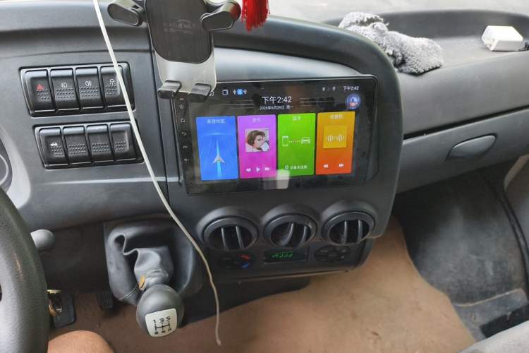 Used Iveco Turin 2009 2.5T-A32 Base Version Audio And AC Panel