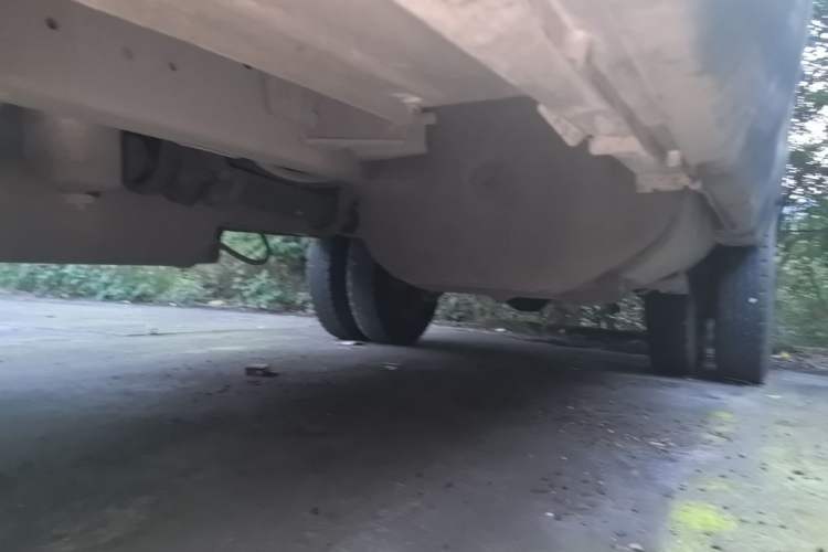 Used Iveco Turin 2009 2.8T-V39 Basic High-Roof Version Chassis Front Left
