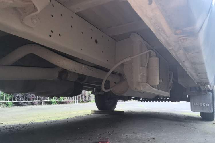 Used Iveco Turin 2009 2.8T-V39 Basic High-Roof Version Chassis Rear Right