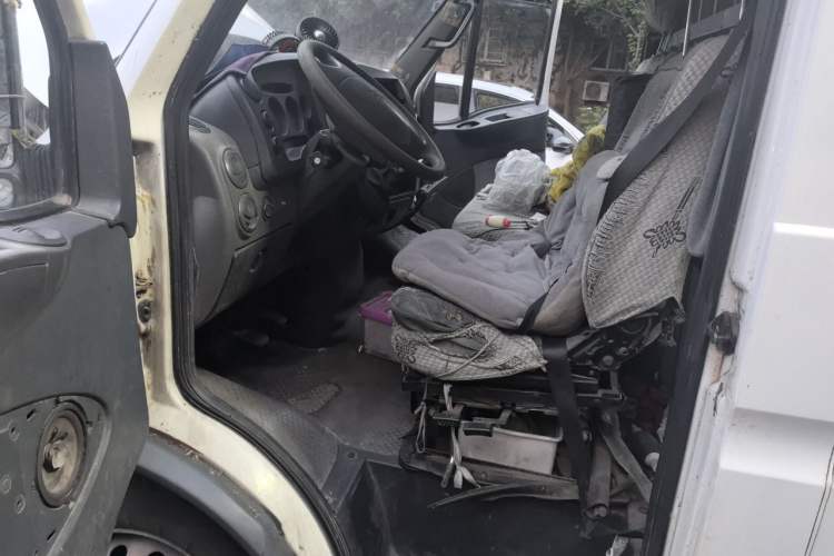 Used Iveco Turin 2009 2.8T-V39 Basic High-Roof Version Driver Seat