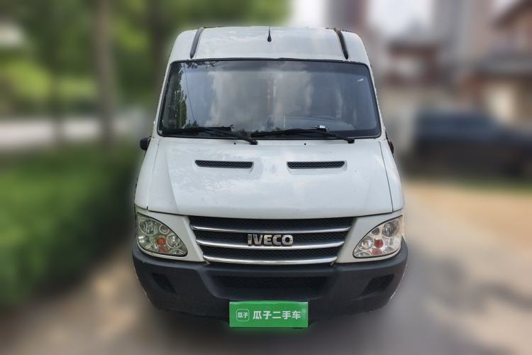 Used Iveco Turin 2009 2.5T-A32 Base Version Front