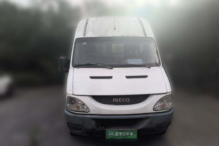 Used Iveco Turin 2009 2.8T-V39 Basic High-Roof Version Front