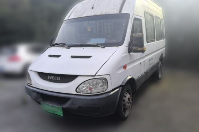 Used Iveco Turin 2009 2.8T-V39 Basic High-Roof Version
