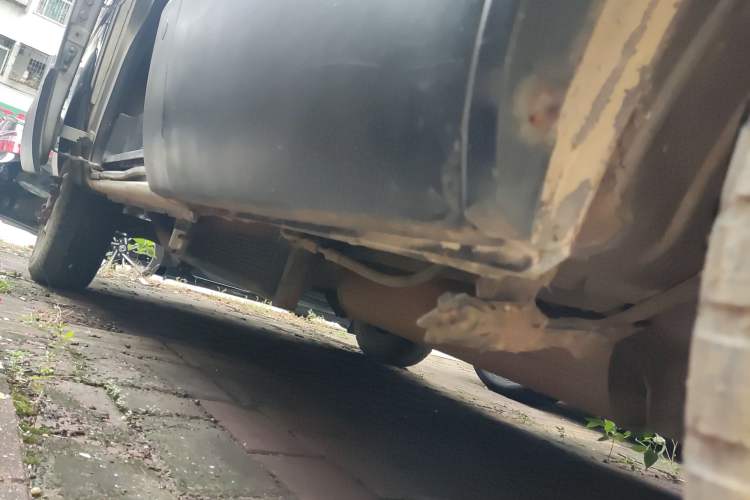 Used Iveco Turin 2009 2.5T-A32 Base Version Chassis Front Right