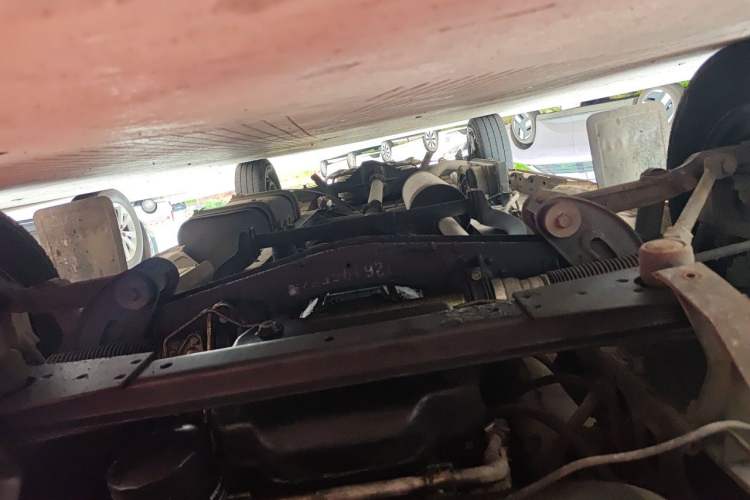 Used Iveco Turin 2009 2.5T-A32 Base Version Chassis Front