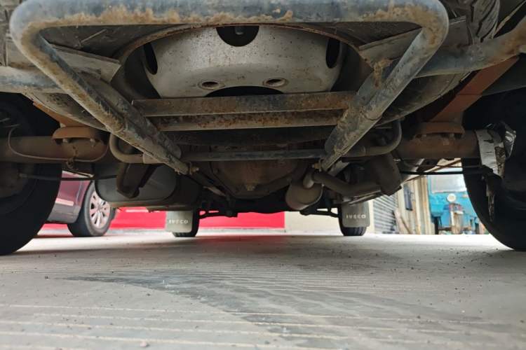 Used Iveco Turin 2009 2.5T-A32 Base Version Chassis Rear