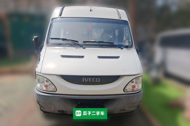 Used Iveco Turin 2009 2.5T-A32 Base Version Front