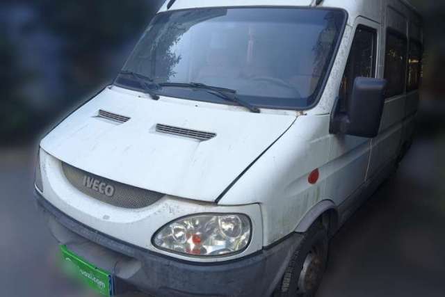 Used Iveco Turin 2009 2.5T-A32 Base Version