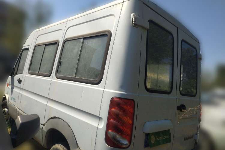 Used Iveco Turin 2009 2.5T-A32 Base Version Rear Left 45 Deg