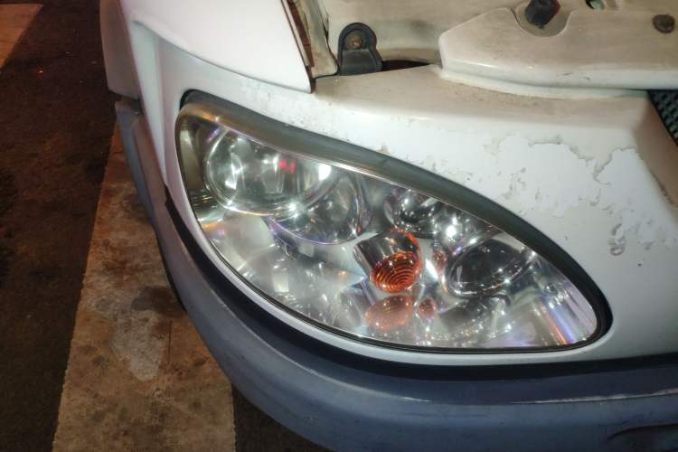 Used Iveco Turin 2009 2.5T-A32 Base Version Right Front Headlight