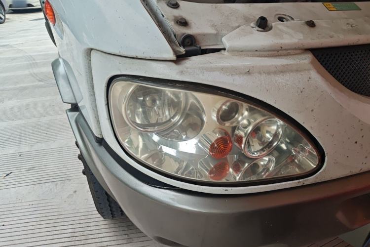 Used Iveco Turin 2009 2.5T-A32 Base Version Right Front Headlight