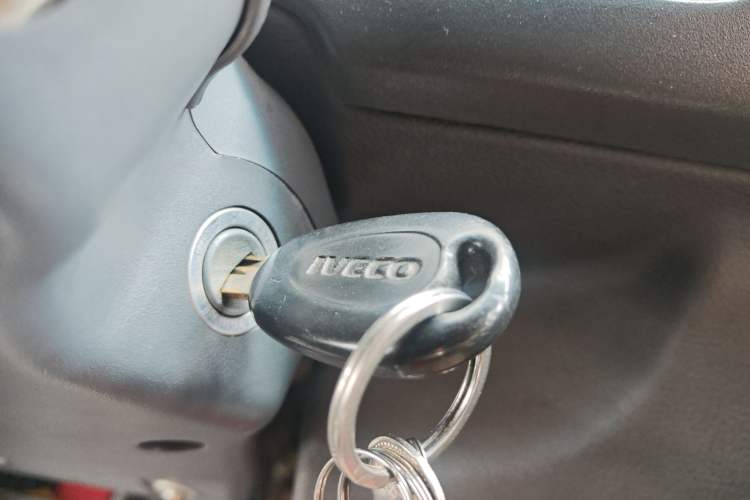 Used Iveco Turin 2009 2.5T-A32 Base Version Vehicle Key