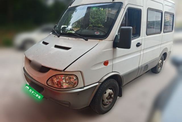 Used Iveco Turin 2009 2.5T-A32 Base Version