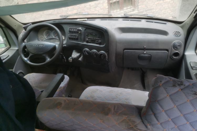 Used Iveco Turin  Center Console