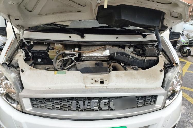 Used Iveco Turin  Engine Bay