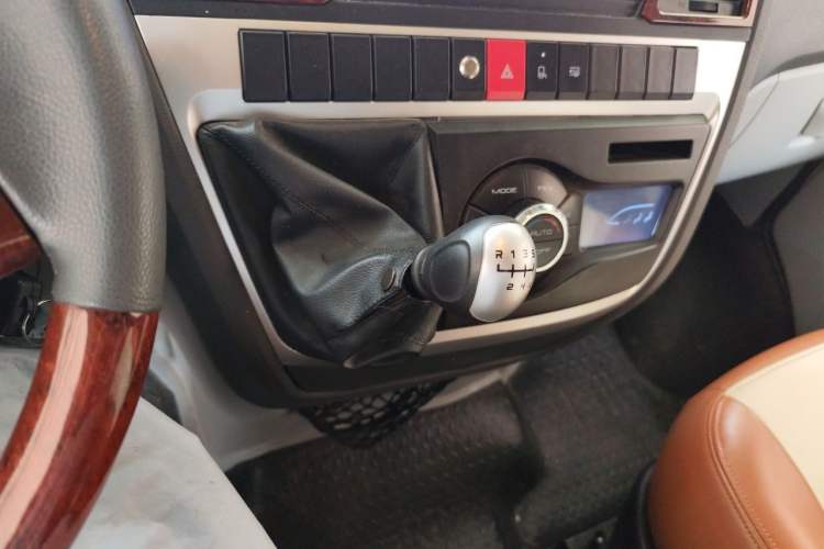 Used Iveco Turin  Gear Lever