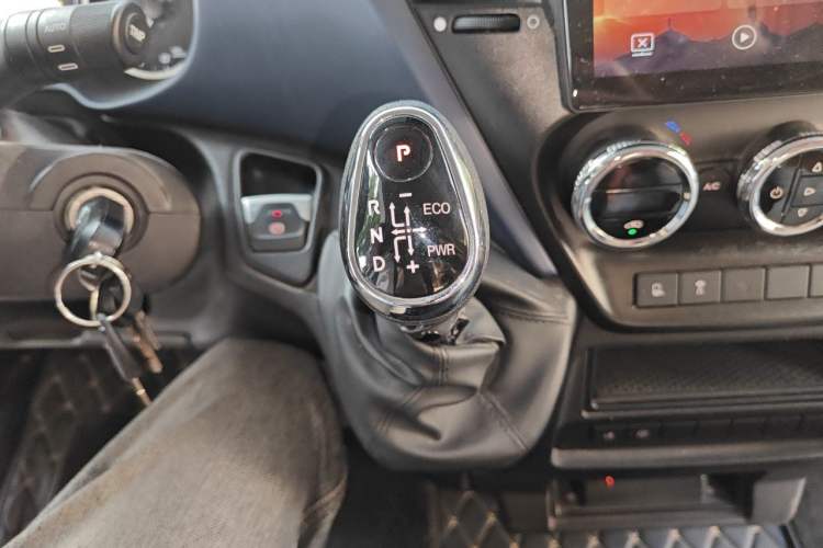 Used Iveco Turin  Gear Lever