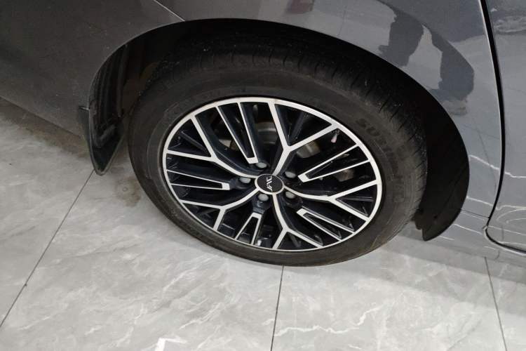 Used JAC A5 PLUS 2023 1.5T Automatic Prestige Model Right Rear Wheel Hub