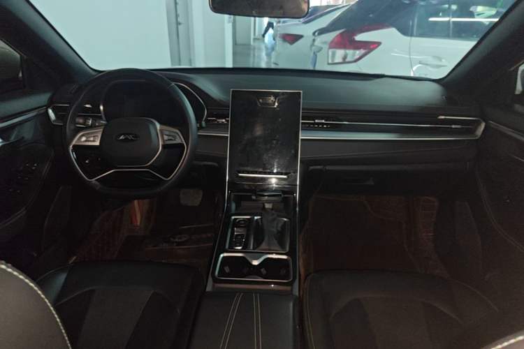 Used JAC A5 PLUS 2023 1.5T Automatic Prestige Model Center Console
