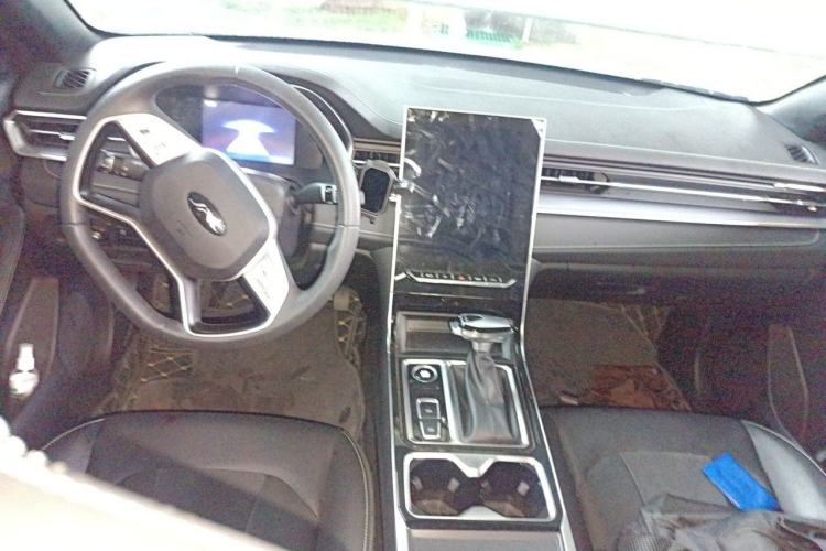 Used JAC A5 PLUS 2023 1.5T Automatic Luxury Model Center Console