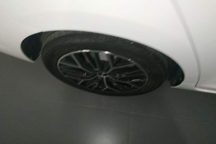 Used JAC A5 PLUS 2023 1.5T Automatic Luxury Model Right Rear Wheel Hub