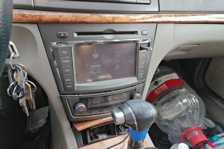 Used JAC Group Binyue 2012 2.0L Automatic Luxury Version Audio And AC Panel
