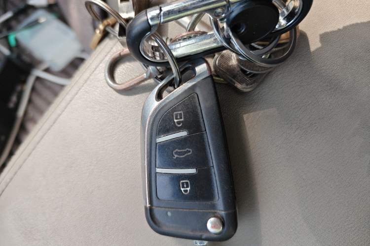 Used JAC Group Binyue 2012 2.0L Automatic Luxury Version Vehicle Key