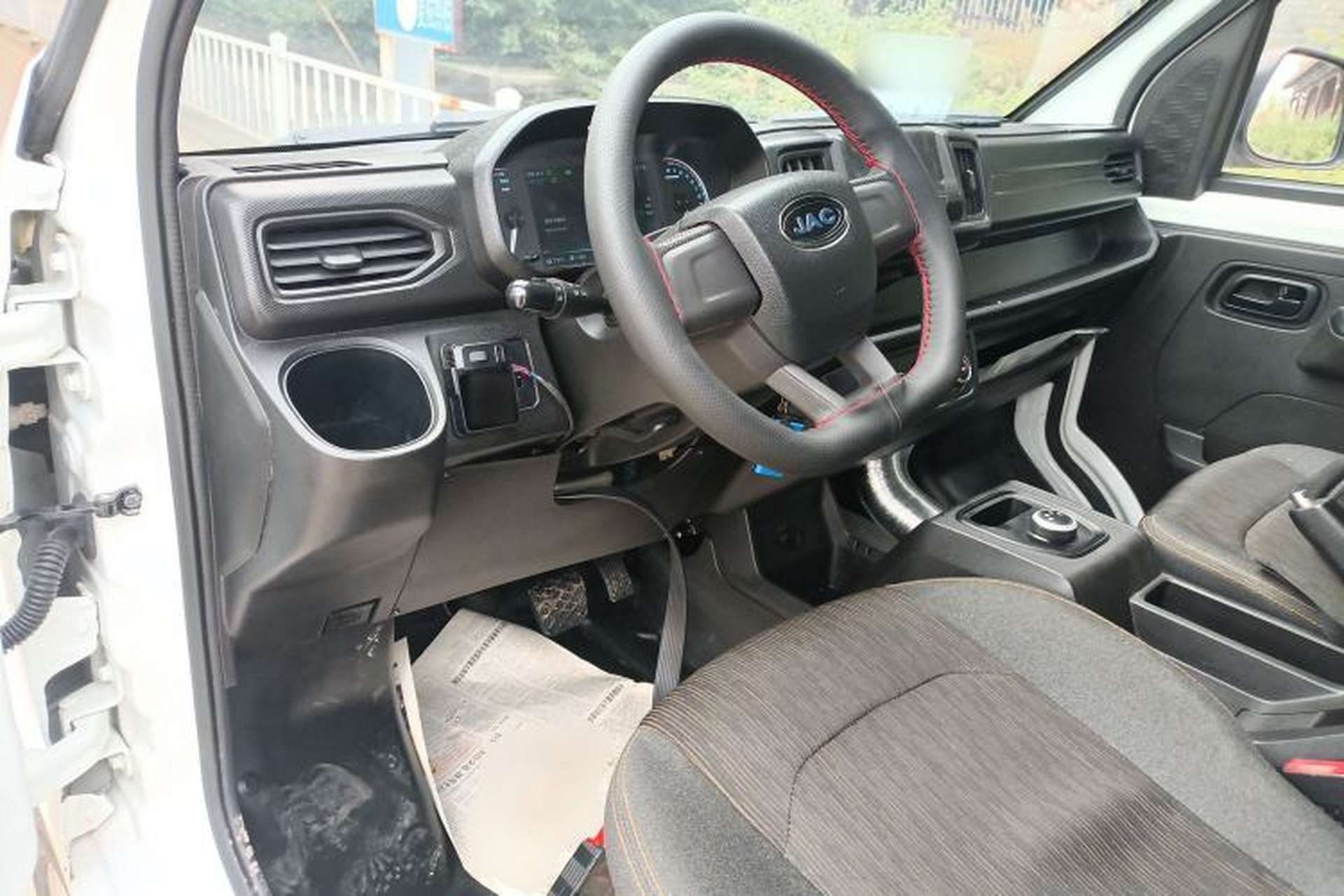 Used JAC Group Blue Cat 2023 M1 Guoxuan Hi-Tech 40.55 kWh Elite Edition Center Console