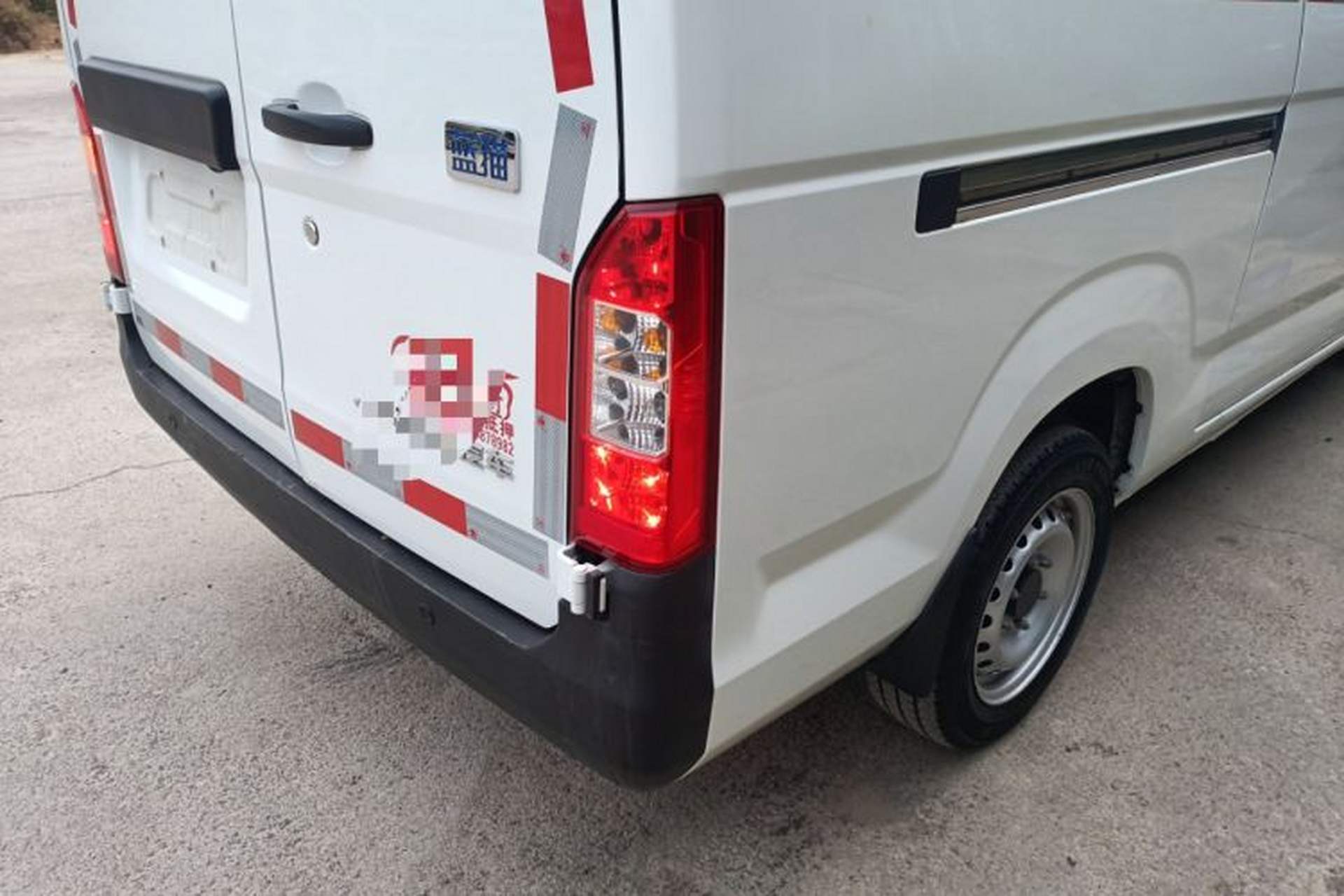 Used JAC Group Blue Cat 2023 M1 Guoxuan Hi-Tech 40.55 kWh Elite Edition Right Rear Taillight