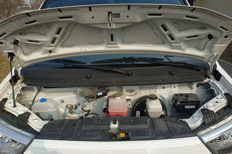 Used JAC Group Blue Cat 2023 M1 Guoxuan Hi-Tech 40.55 kWh Elite Edition Engine Bay