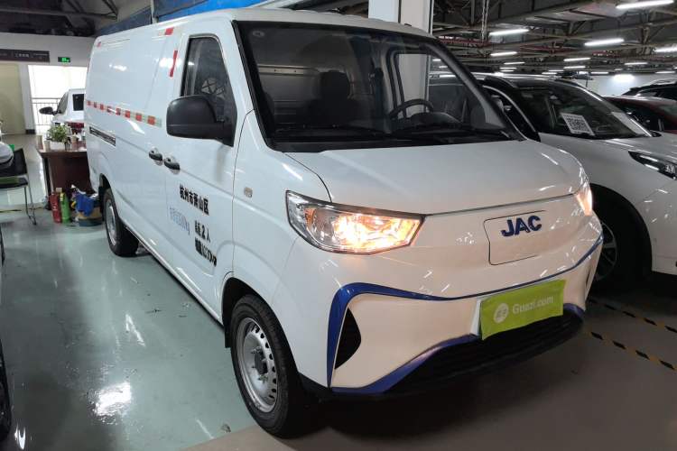 Used JAC Group Blue Cat 2023 M1 Guoxuan Hi-Tech 40.55 kWh Elite Edition Front Right 45 Deg