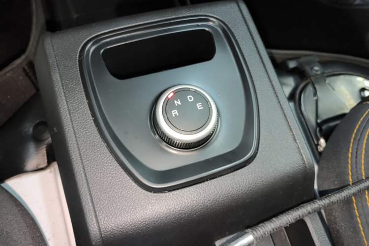 Used JAC Group Blue Cat 2023 M1 Guoxuan Hi-Tech 40.55 kWh Elite Edition Gear Lever