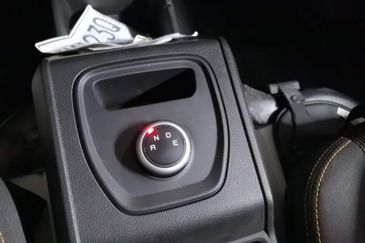 Used JAC Group Blue Cat 2023 M1 Guoxuan Hi-Tech 40.55 kWh Elite Edition Gear Lever