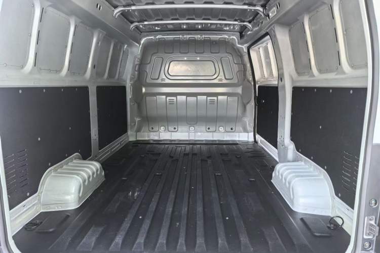 Used JAC Group Blue Cat 2023 M1 Guoxuan Hi-Tech 40.55 kWh Elite Edition Interior 4