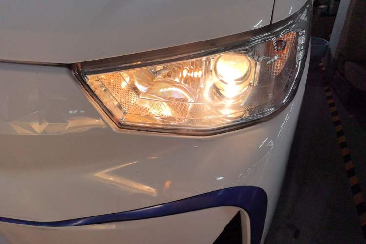 Used JAC Group Blue Cat 2023 M1 Guoxuan Hi-Tech 40.55 kWh Elite Edition Left Front Headlight