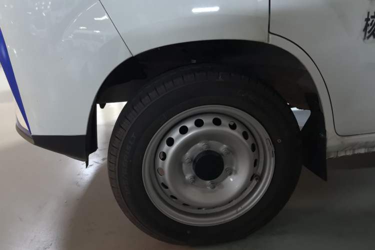 Used JAC Group Blue Cat 2023 M1 Guoxuan Hi-Tech 40.55 kWh Elite Edition Left Front Wheel Hub
