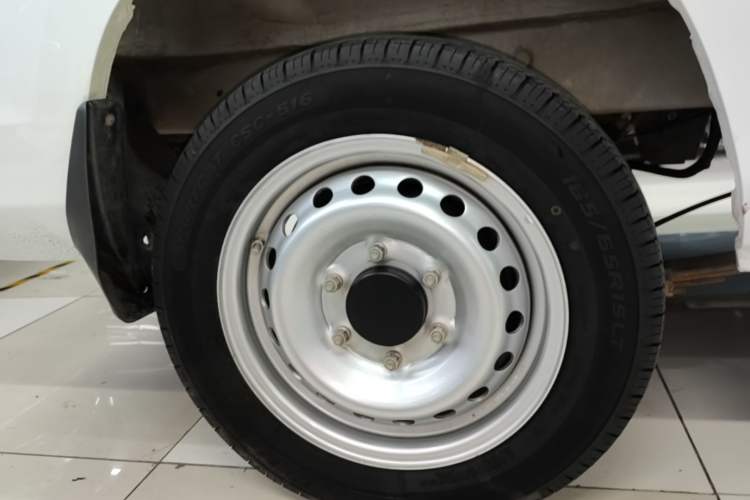 Used JAC Group Blue Cat 2023 M1 Guoxuan Hi-Tech 40.55 kWh Elite Edition Right Rear Wheel Hub