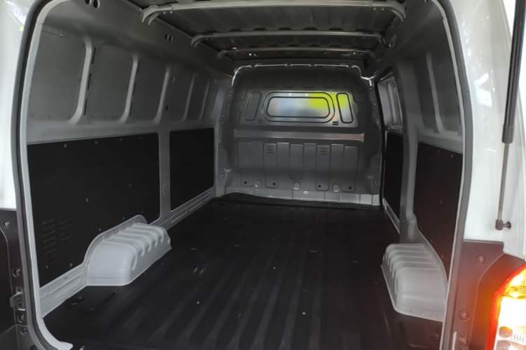 Used JAC Group Blue Cat 2023 M1 Guoxuan Hi-Tech 40.55 kWh Elite Edition Trunk
