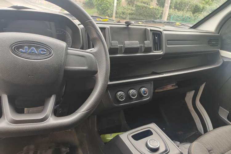 Used JAC Group Blue Cat 2024 M1 Guoxuan Hi-Tech 38.7 kWh Flagship Edition Center Console